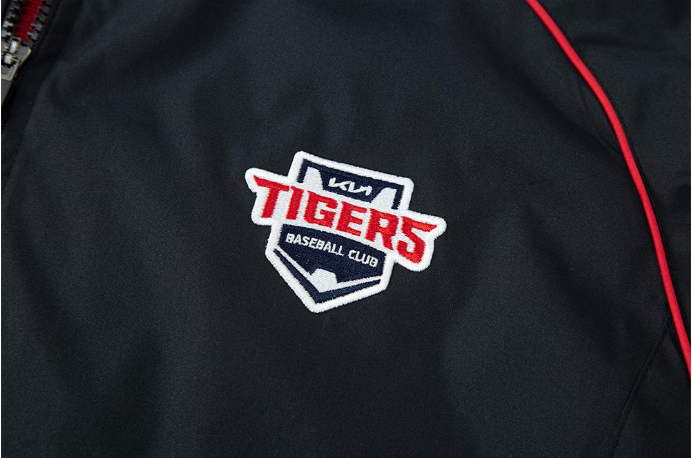 KBO Kia Tigers 2024 Authentic Baseball Jumper Black 3