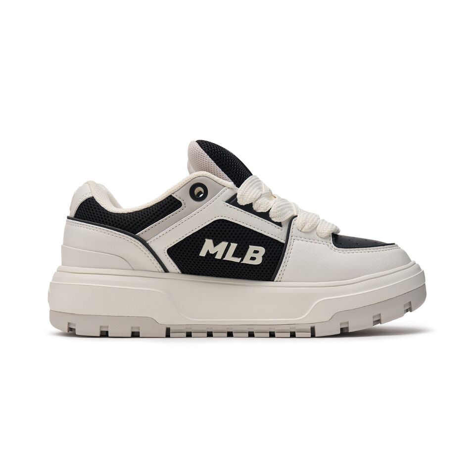 MLB Chunky Liner Wide New York Yankees Sneakers NY Logo Shoes Black 5