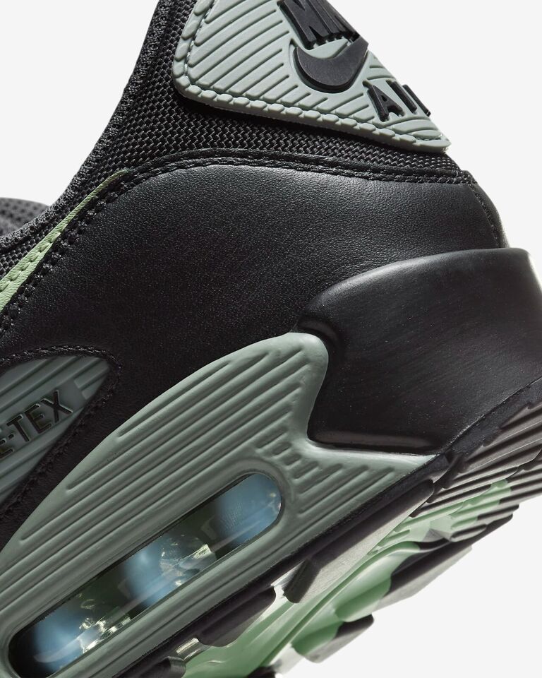 Nike Air Max 90 Gore-Tex Sneakers Black/Anthracite/Mica Green FD5810-001 08