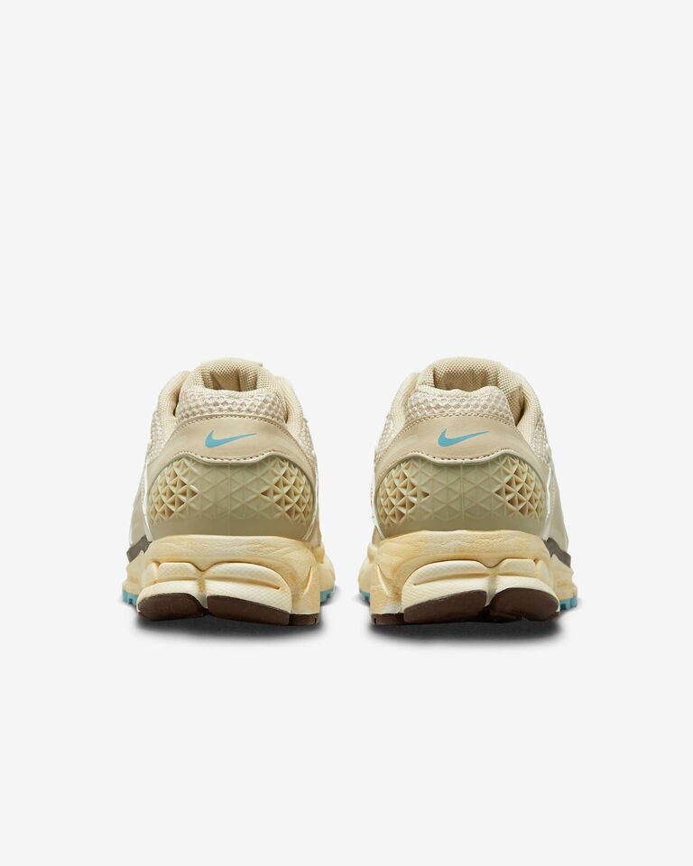 Nike Zoom Vomero 5 Shoe Sneakers Oatmeal/Sail/Light Chocolate FB8825-111 2