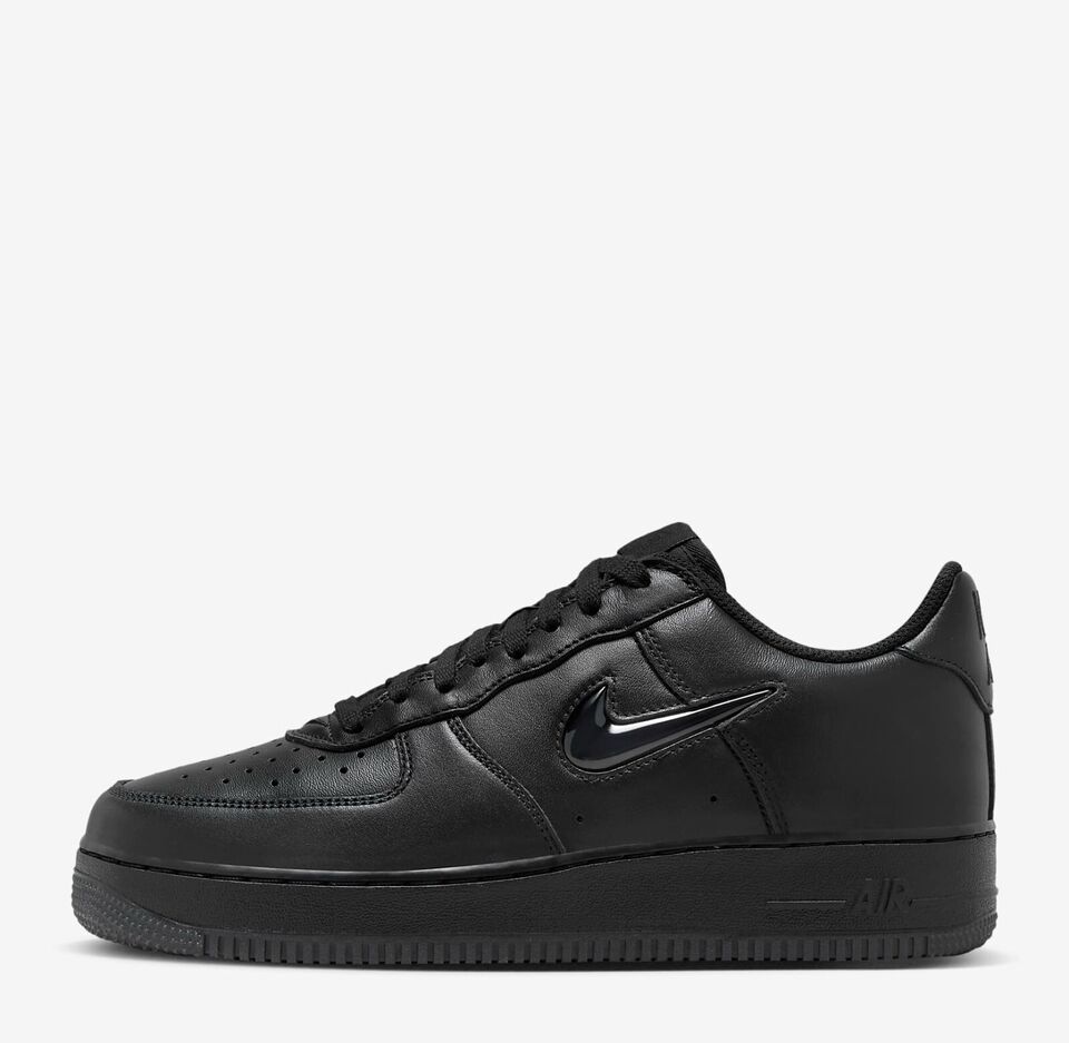 Nike Air Force 1 Low Retro Sneakers Triple Black FN5924-001 01